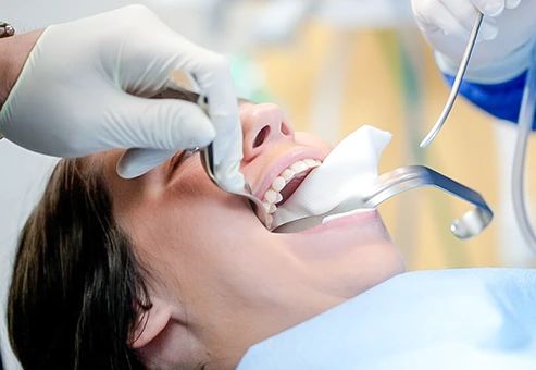 Close up surgical extraction